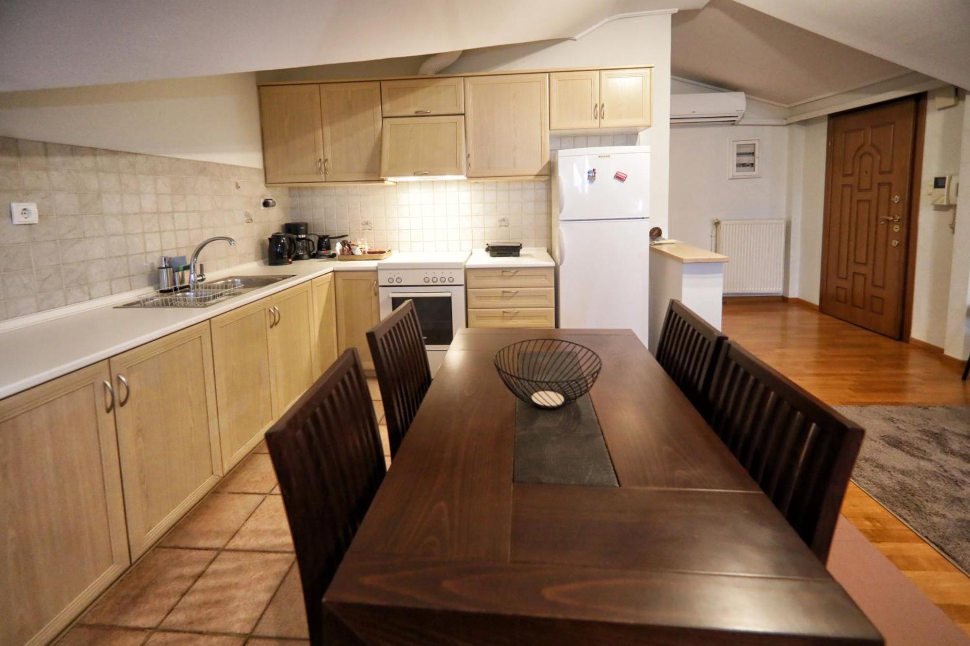 Lake's Loft Apartment *
